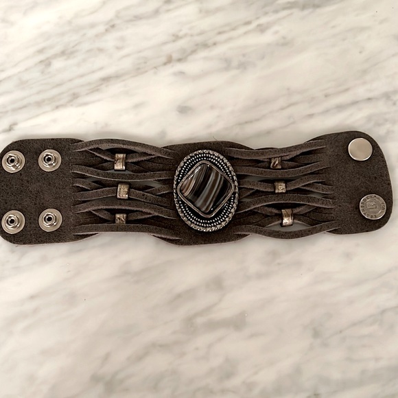 LeatherRock Suede Striped Black Onyx cuff bracelet - Picture 1 of 4